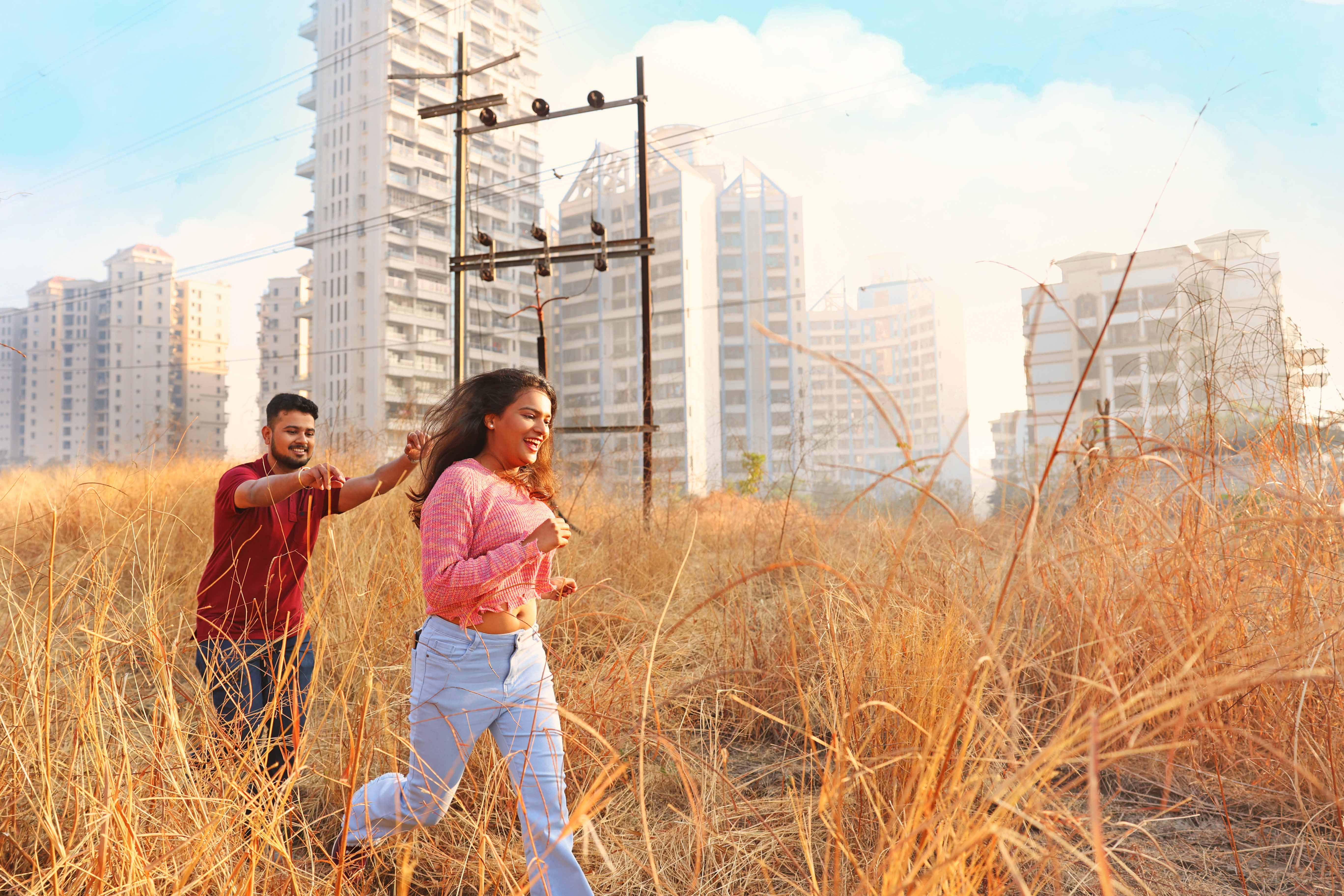 Outdoor prewedding frame 3